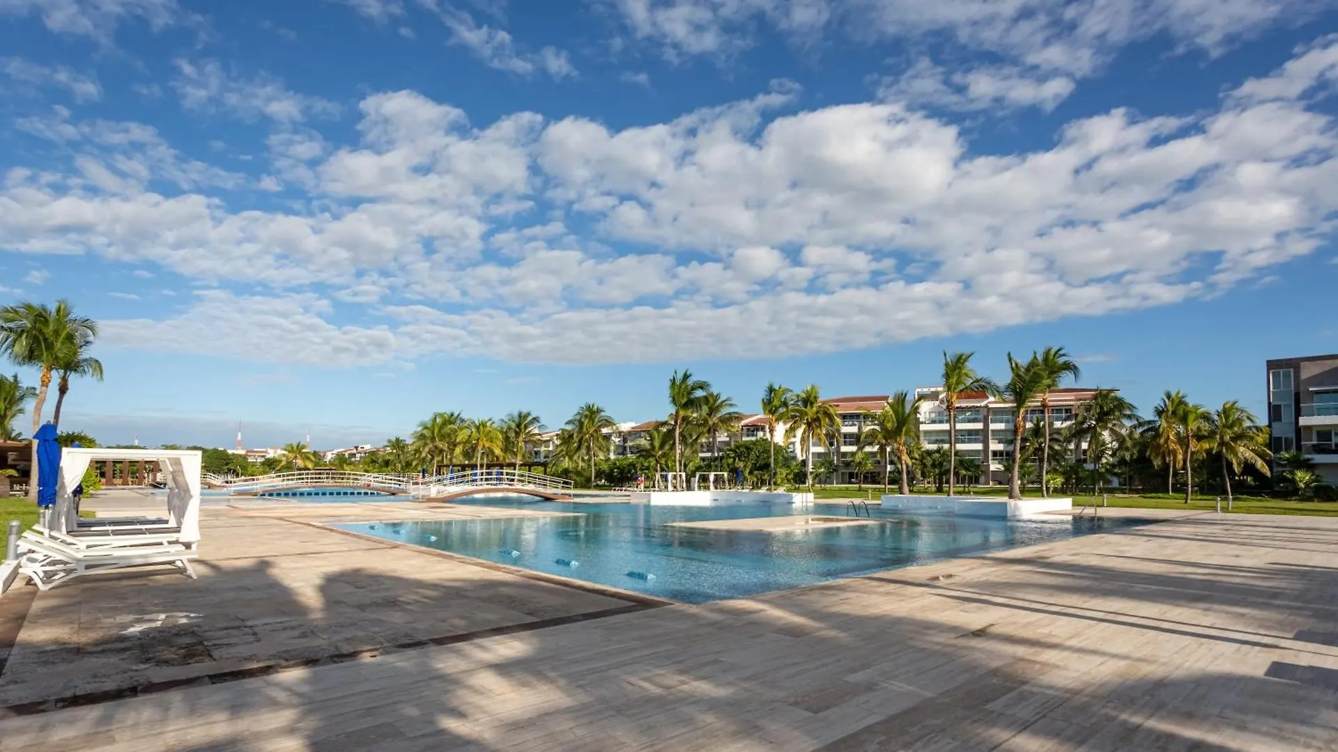 Casa Marbella Ocean View Penthouse Apts Плая-дель-Кармен 0*,
